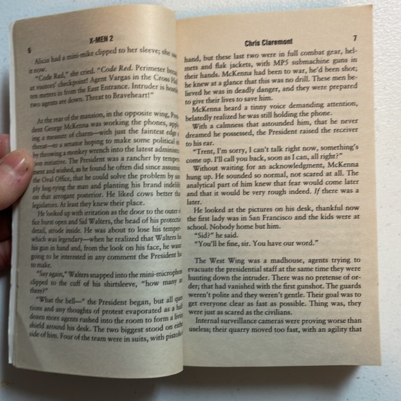 📚2/$6   X-Men 2 - Picture 11 of 12